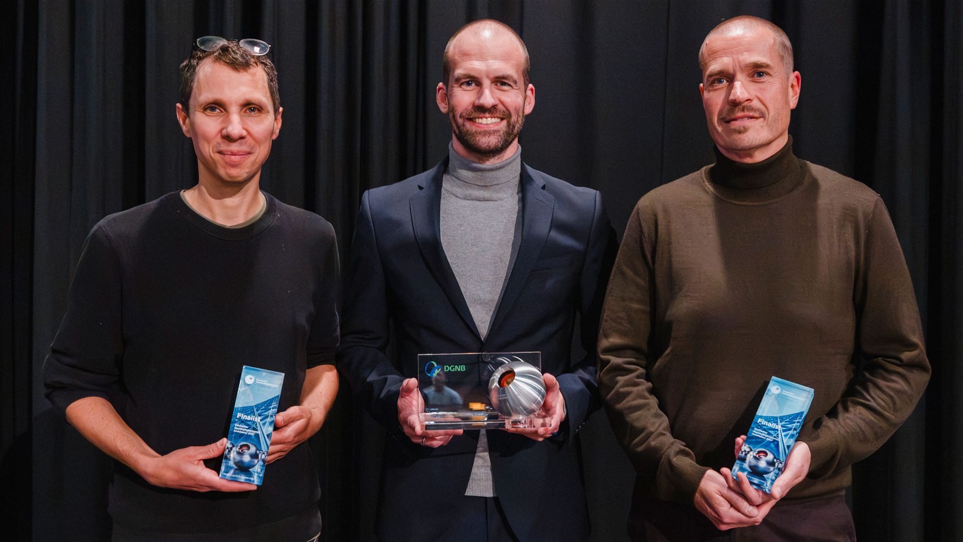 Die Finalisten beim Deutschen Nachhaltigkeitspreis Architektur: Florian Summa, SUMMACUMFEMMER; Florian Wallner, Behnisch Architekten; Torsten Suschke, Kersten Kopp Architekten